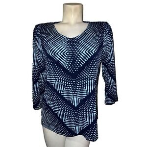 Chicos Top Size M (1) Blue Geometric V-Neck 3/4 Sleeve Stretch Pullover Shirt
